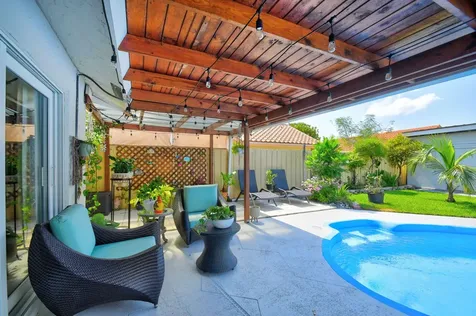 5817 Laurel Green Circle Boynton Beach FL 33437