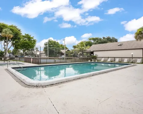 407 N University Drive Plantation FL 33324