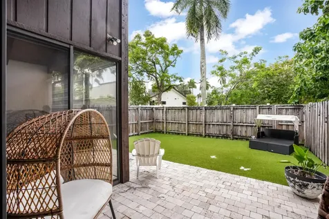 407 N University Drive Plantation FL 33324