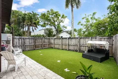 407 N University Drive Plantation FL 33324