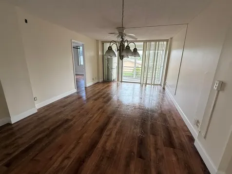 109 Royal Park Drive Oakland Park FL 33309
