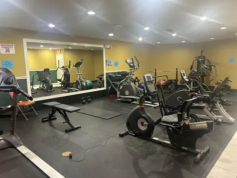 109 Royal Park Drive Oakland Park FL 33309