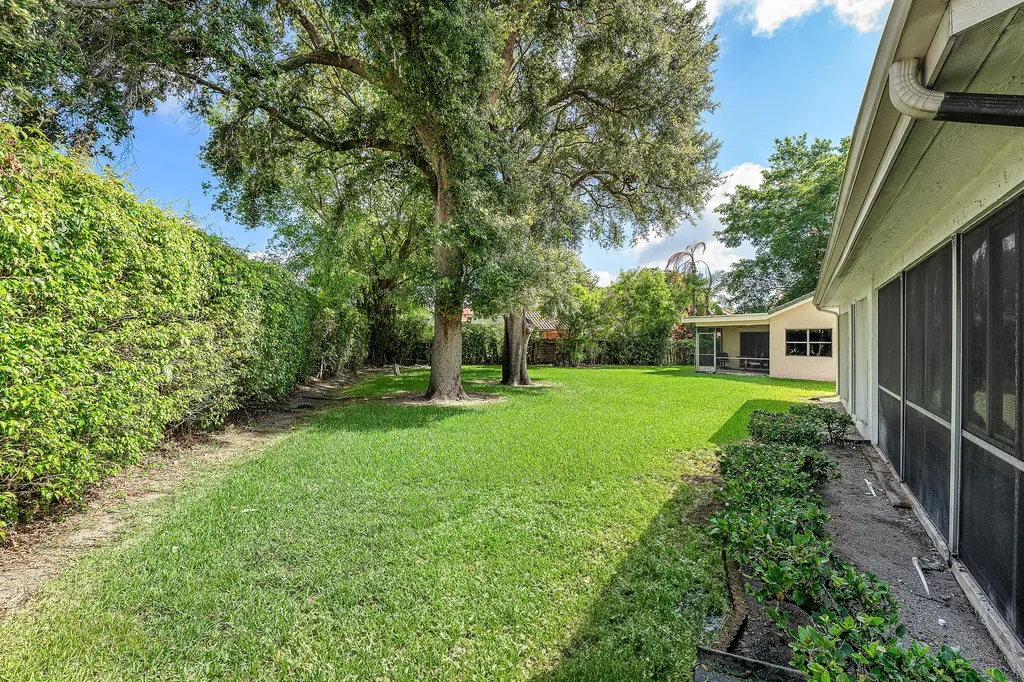 7852 Cloverfield Circle Boca Raton FL 33433