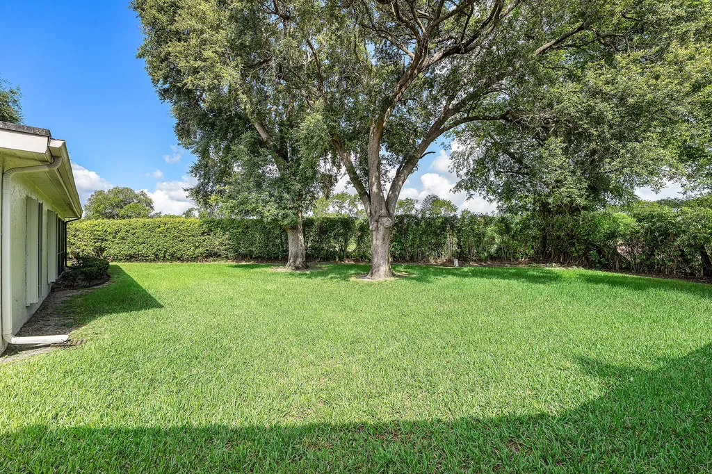 7852 Cloverfield Circle Boca Raton FL 33433