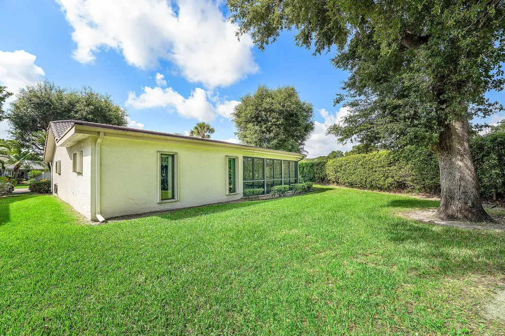 7852 Cloverfield Circle Boca Raton FL 33433