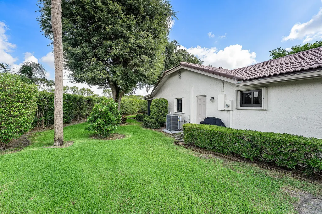 7852 Cloverfield Circle Boca Raton FL 33433