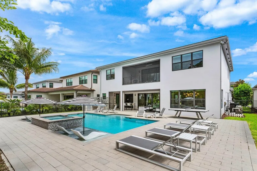 8568 Dream Falls Street Boca Raton FL 33496