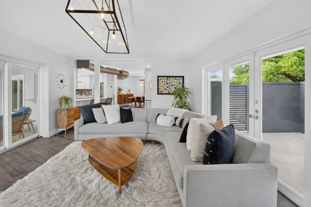2006 NW 3rd Avenue Delray Beach FL 33444