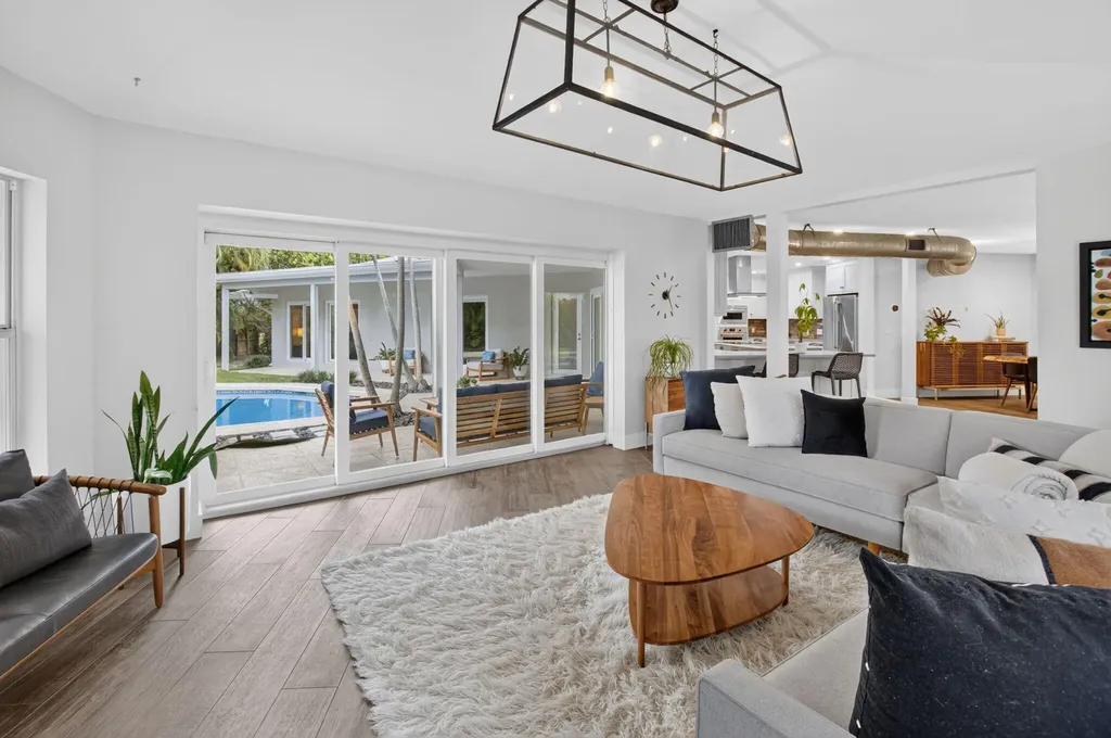 2006 NW 3rd Avenue Delray Beach FL 33444