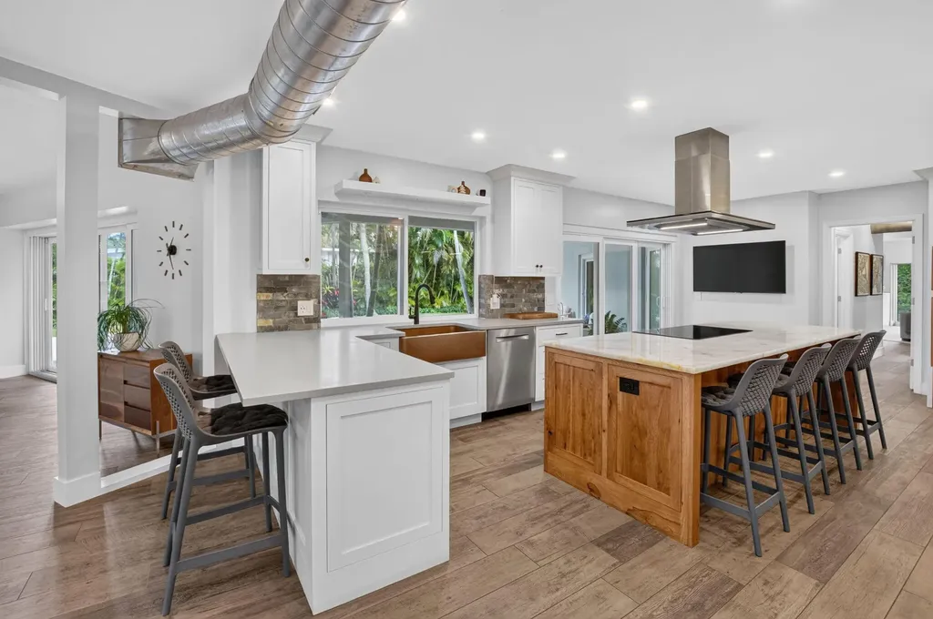 2006 NW 3rd Avenue Delray Beach FL 33444