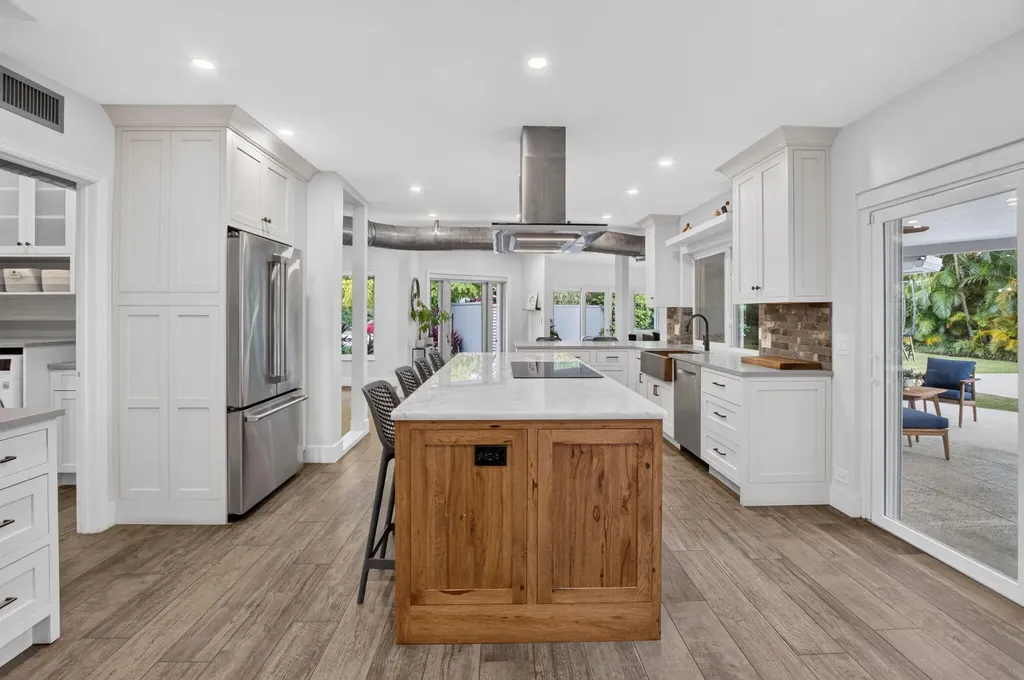 2006 NW 3rd Avenue Delray Beach FL 33444