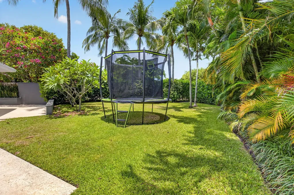 2006 NW 3rd Avenue Delray Beach FL 33444