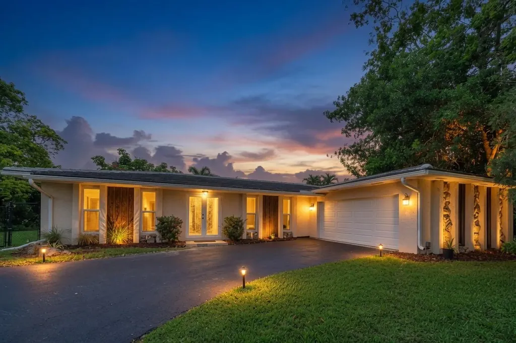 11901 NW 25th Street Plantation FL 33323