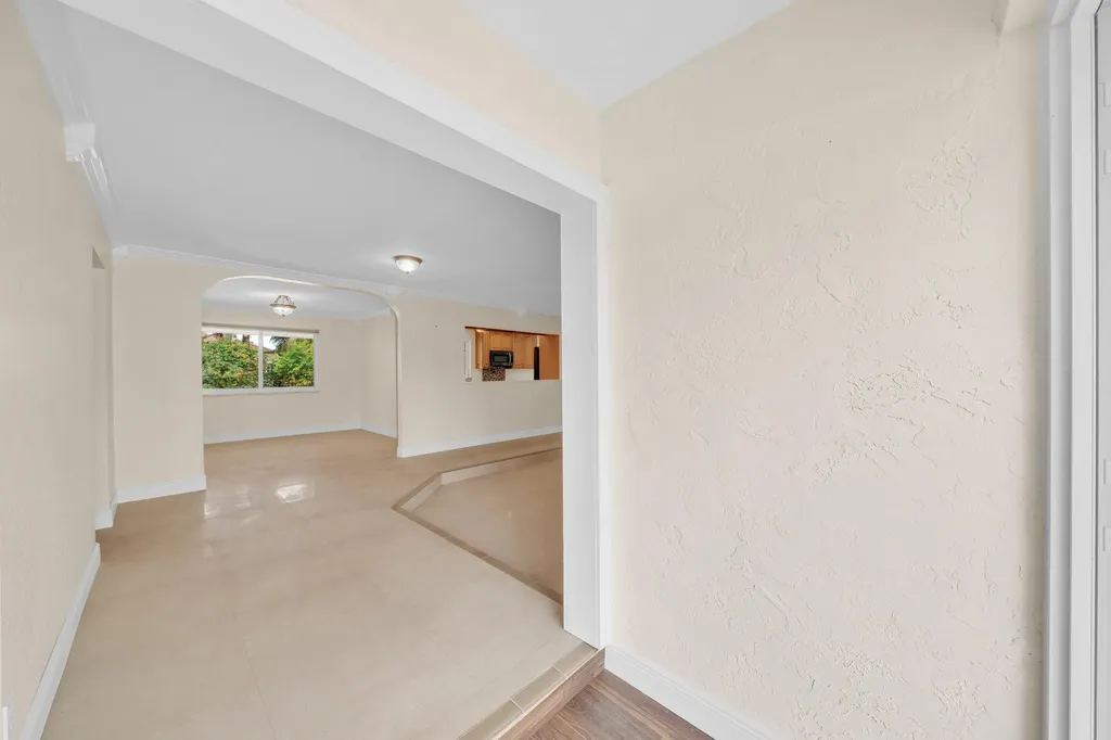 11901 NW 25th Street Plantation FL 33323