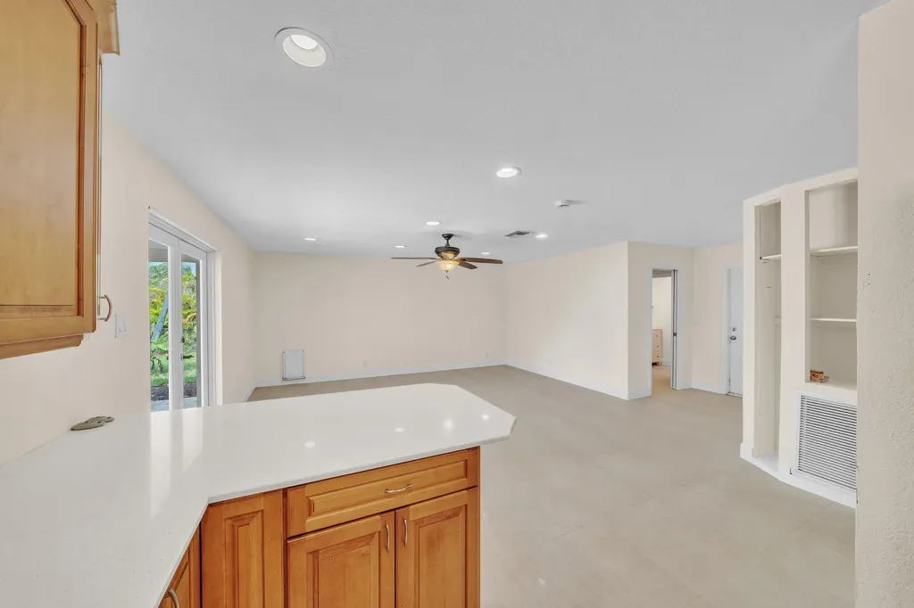 11901 NW 25th Street Plantation FL 33323