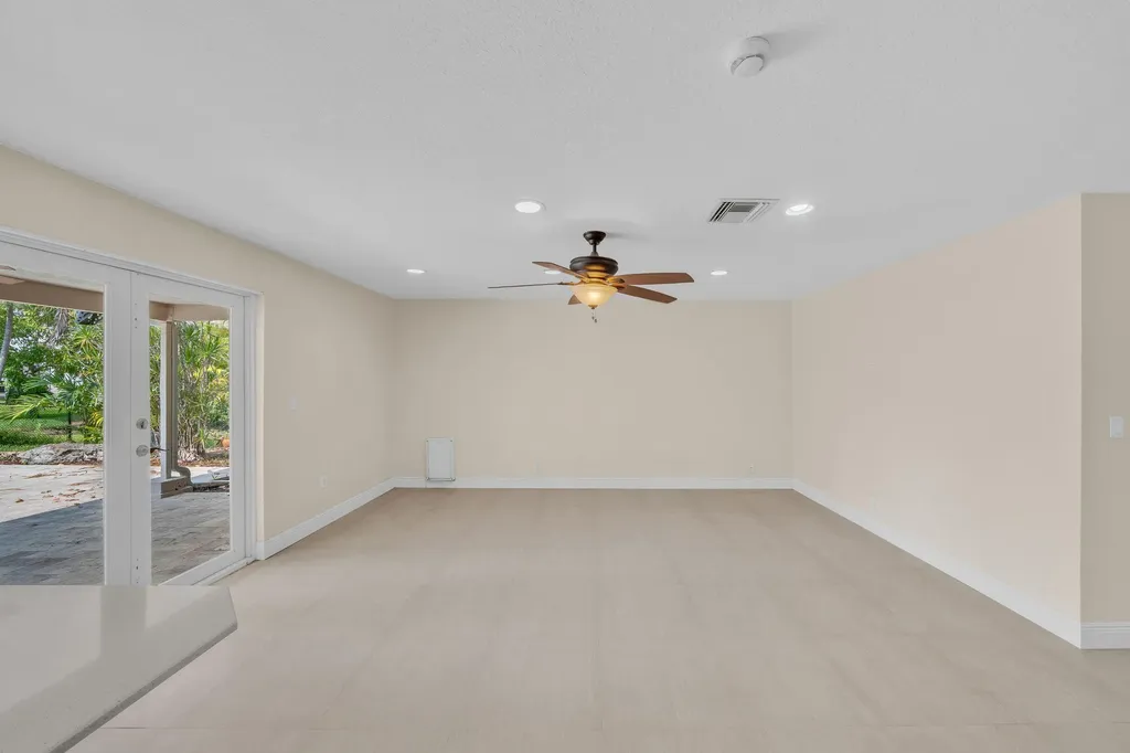 11901 NW 25th Street Plantation FL 33323