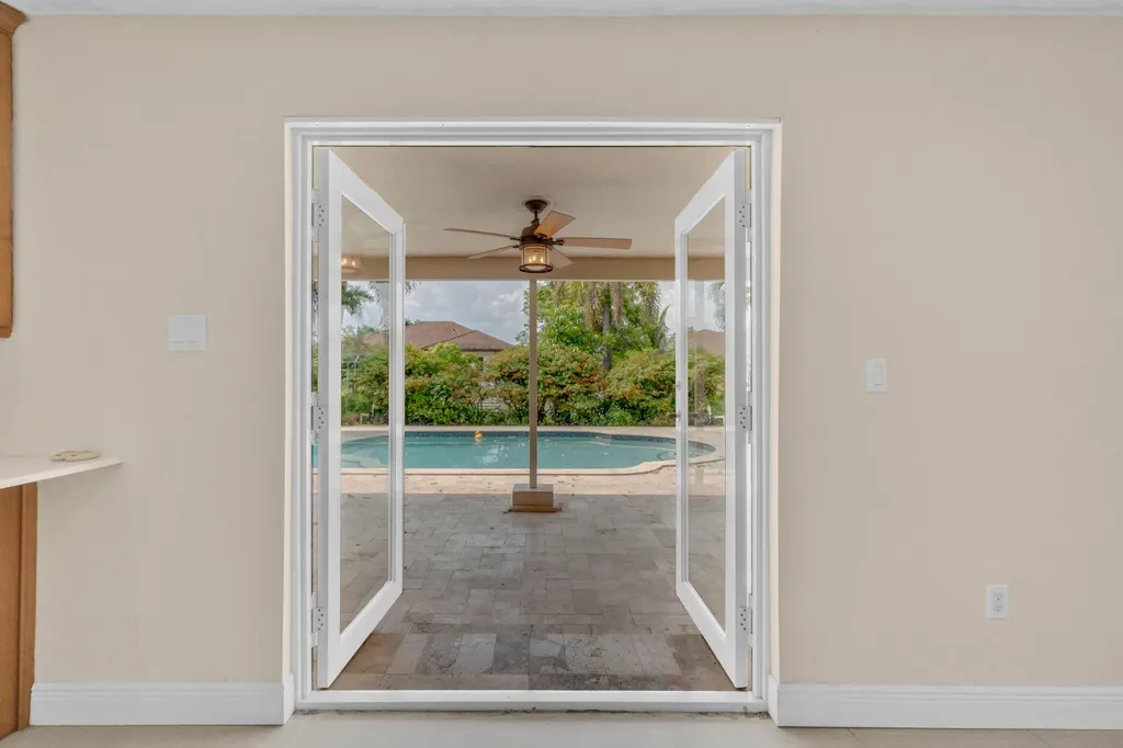 11901 NW 25th Street Plantation FL 33323