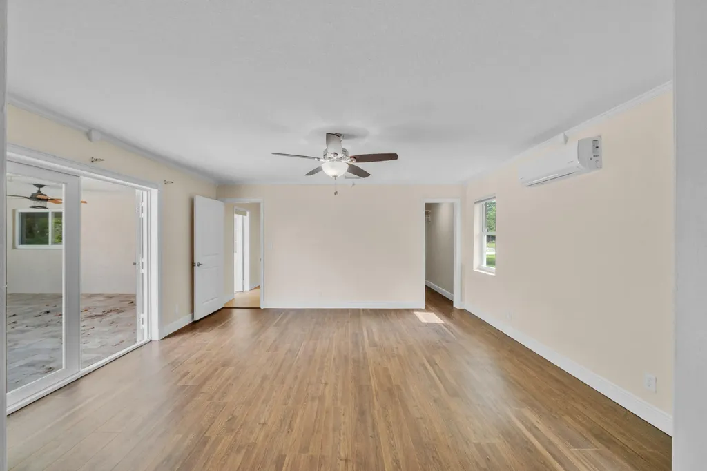 11901 NW 25th Street Plantation FL 33323