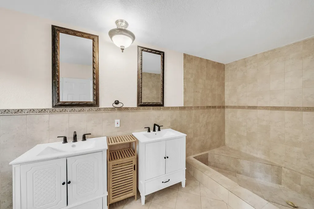 11901 NW 25th Street Plantation FL 33323