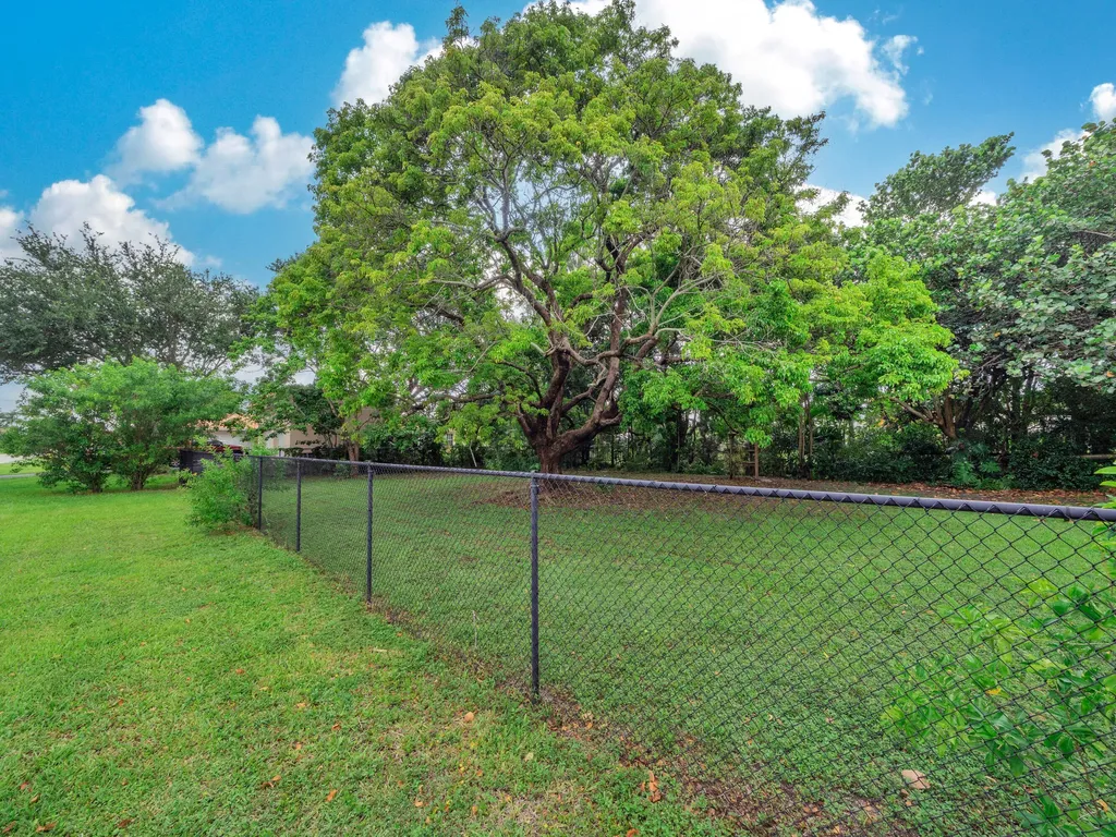 11901 NW 25th Street Plantation FL 33323