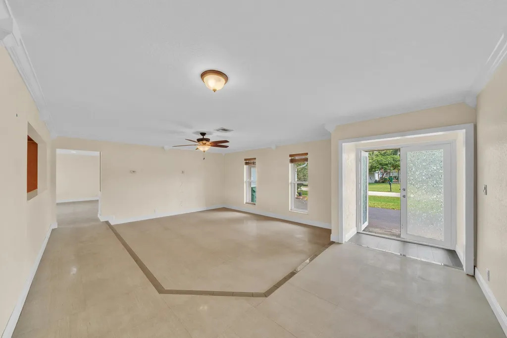 11901 NW 25th Street Plantation FL 33323