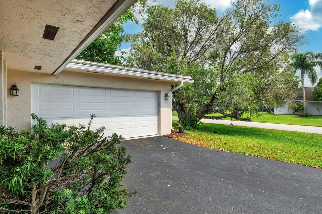 11901 NW 25th Street Plantation FL 33323