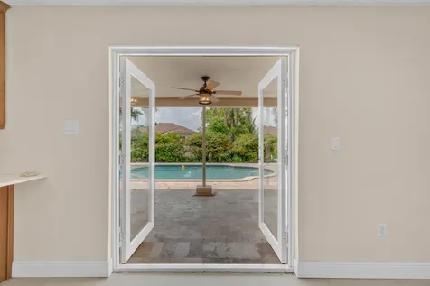 11901 NW 25th Street Plantation FL 33323