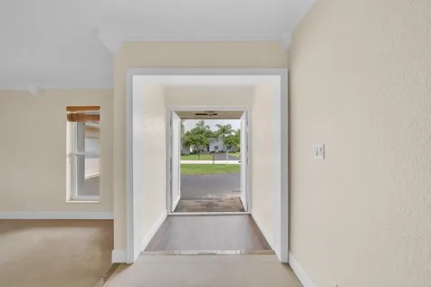 11901 NW 25th Street Plantation FL 33323