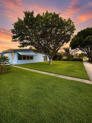 1310 Palm Beach Lakes Boulevard West Palm Beach FL 33401