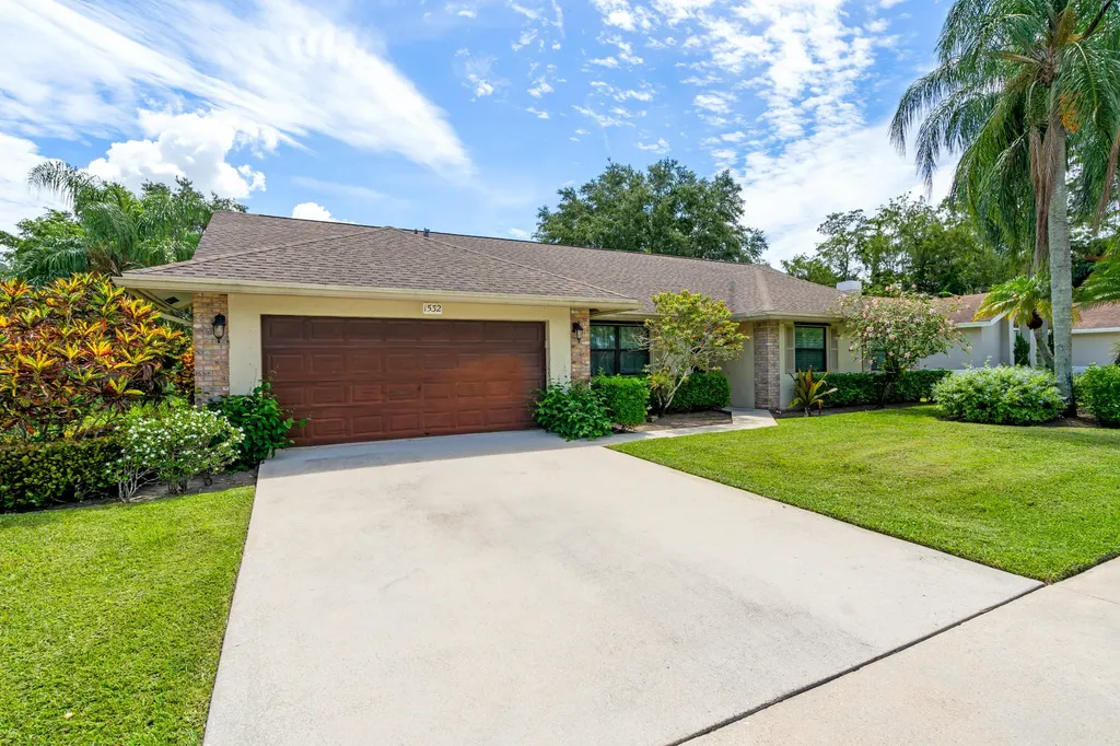 1532 Primrose Lane Wellington FL 33414