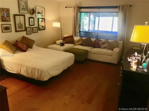 414 NE 195th Street Miami FL 33179