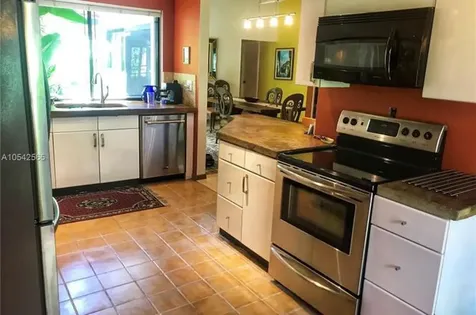 414 NE 195th Street Miami FL 33179
