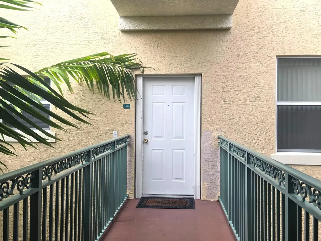 1610 Presidential Way West Palm Beach FL 33401