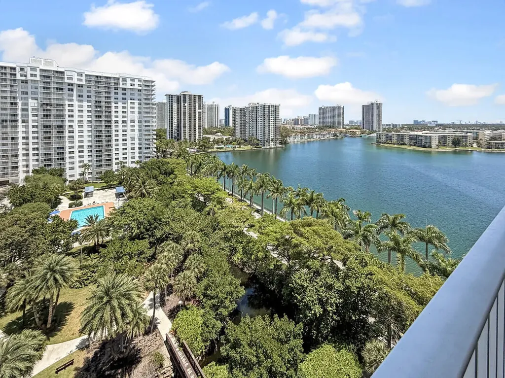 2801 NE 183rd Street Aventura FL 33160