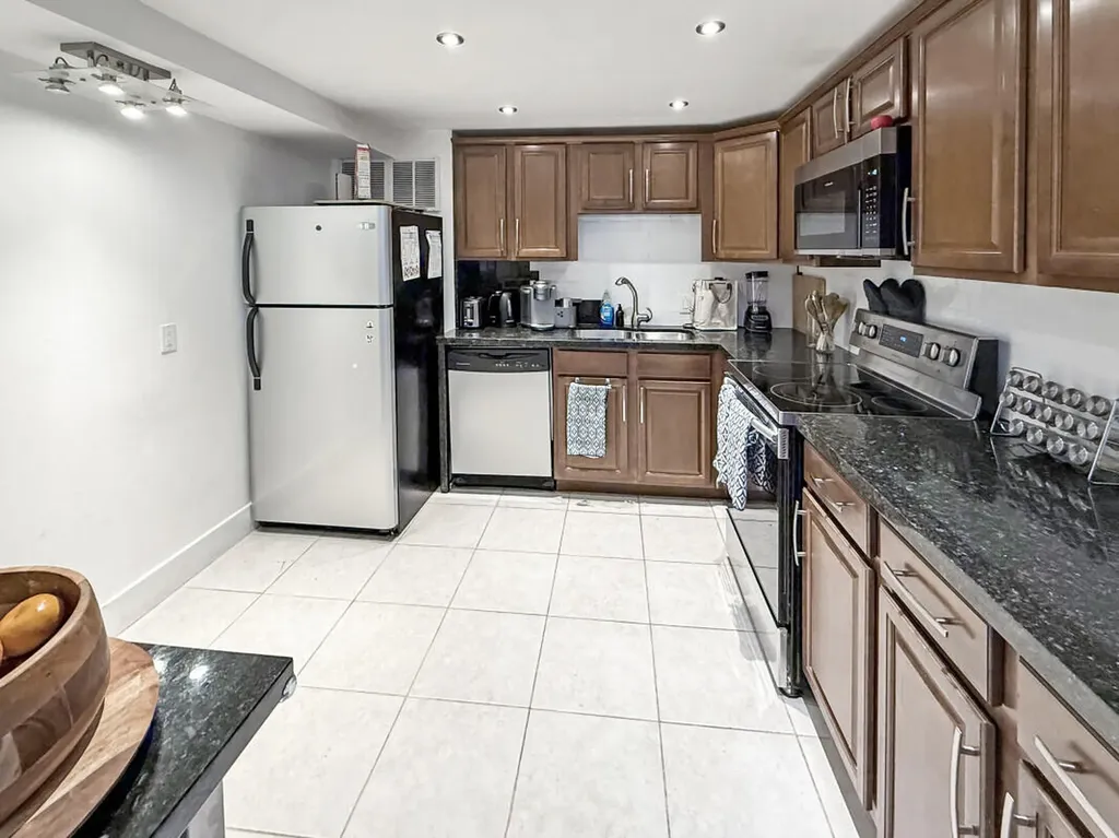 2801 NE 183rd Street Aventura FL 33160