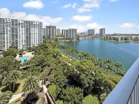 2801 NE 183rd Street Aventura FL 33160
