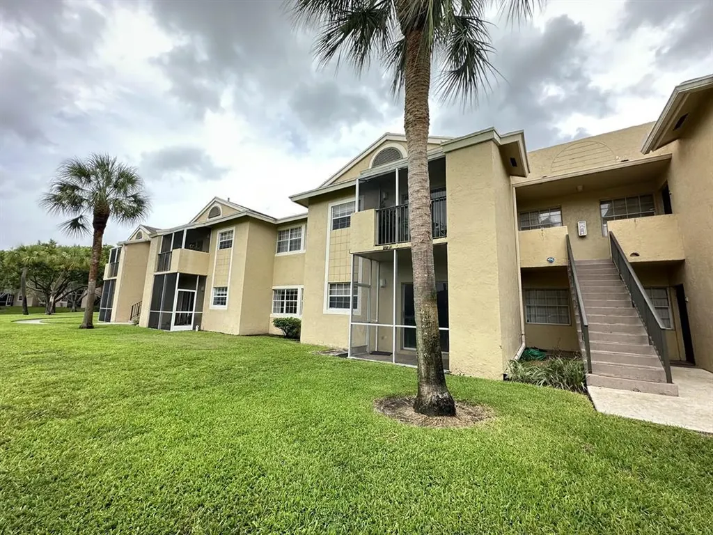 800 Cypress Park Way Pompano Beach FL 33064