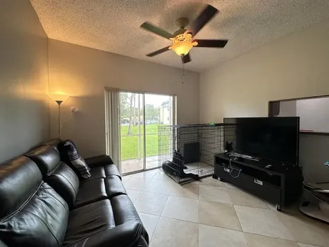 800 Cypress Park Way Pompano Beach FL 33064