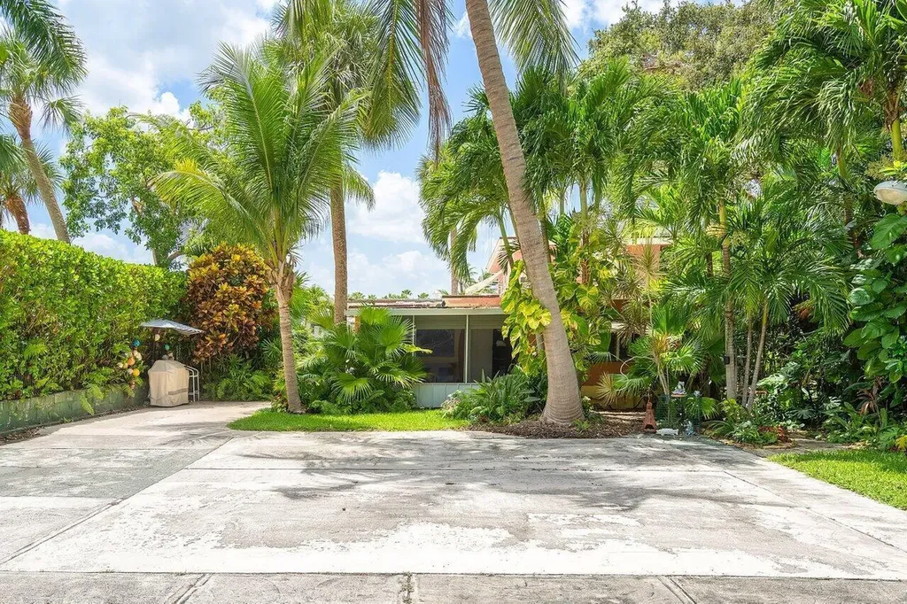 11091 Ellison Wilson Road North Palm Beach FL 33408