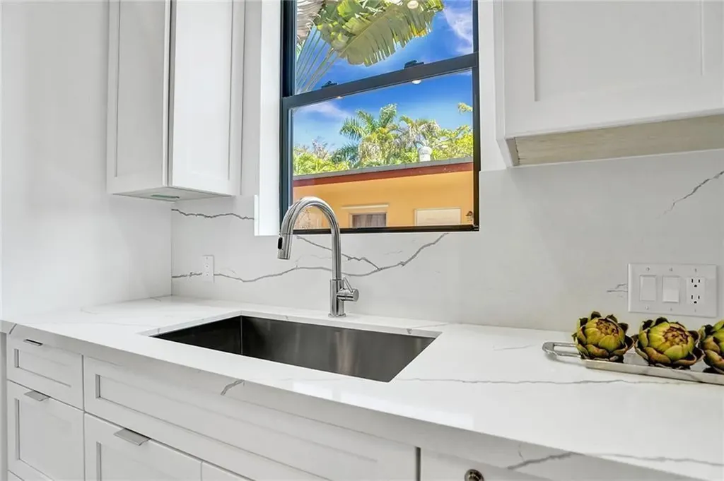 1211 SE 1st Street Fort Lauderdale FL 33301