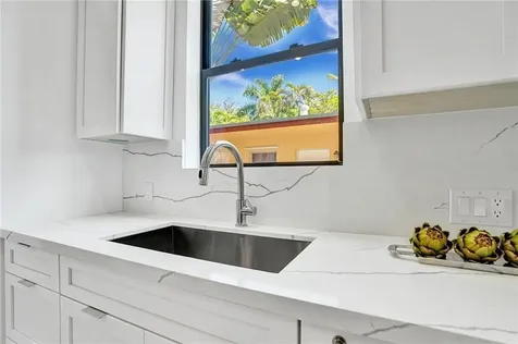 1211 SE 1st Street Fort Lauderdale FL 33301