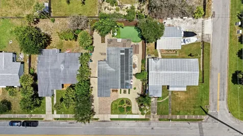 1055 S Brevard Avenue Cocoa Beach FL 32931