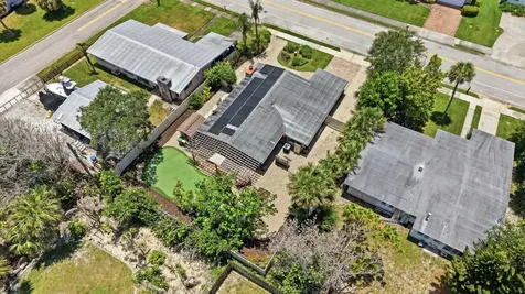 1055 S Brevard Avenue Cocoa Beach FL 32931