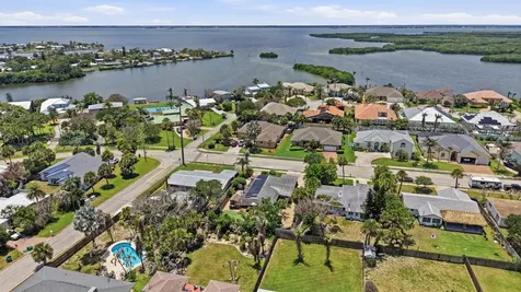 1055 S Brevard Avenue Cocoa Beach FL 32931