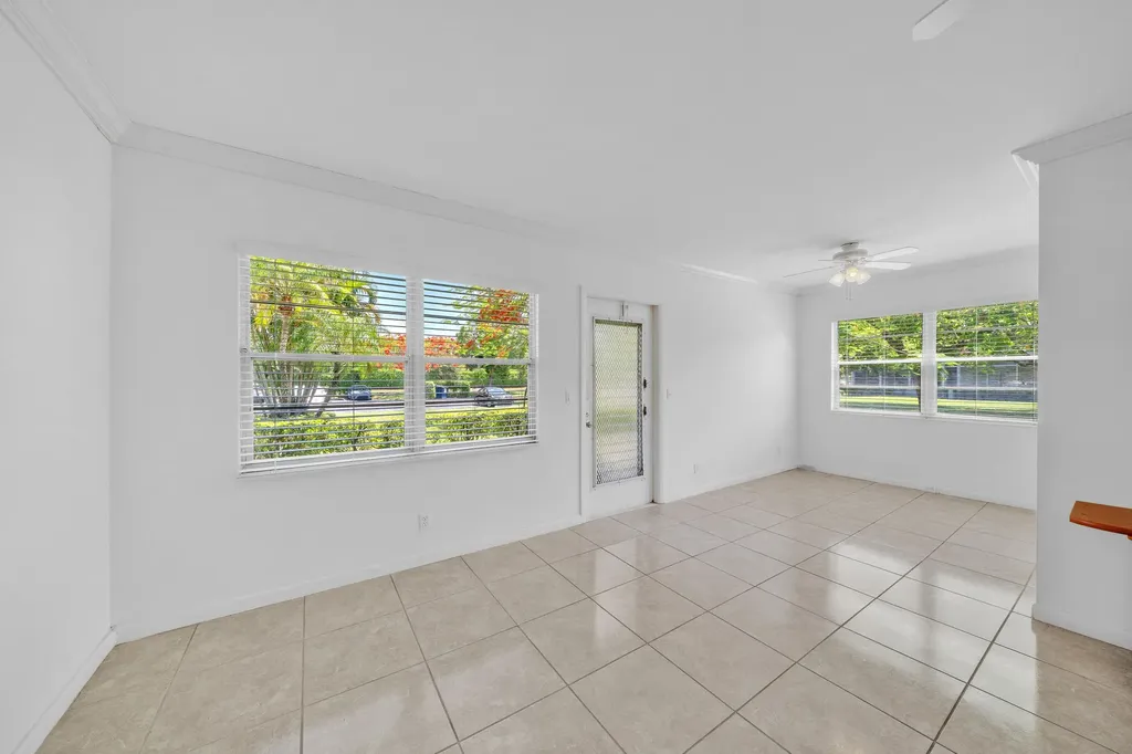 169 Suffolk E Boca Raton FL 33434