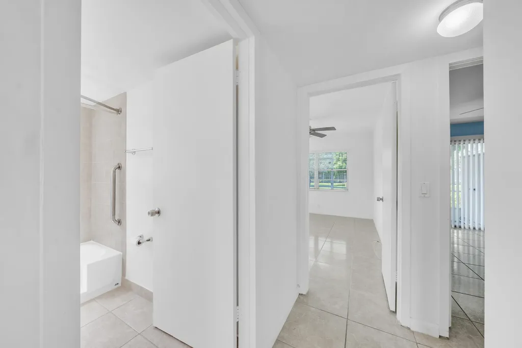 169 Suffolk E Boca Raton FL 33434
