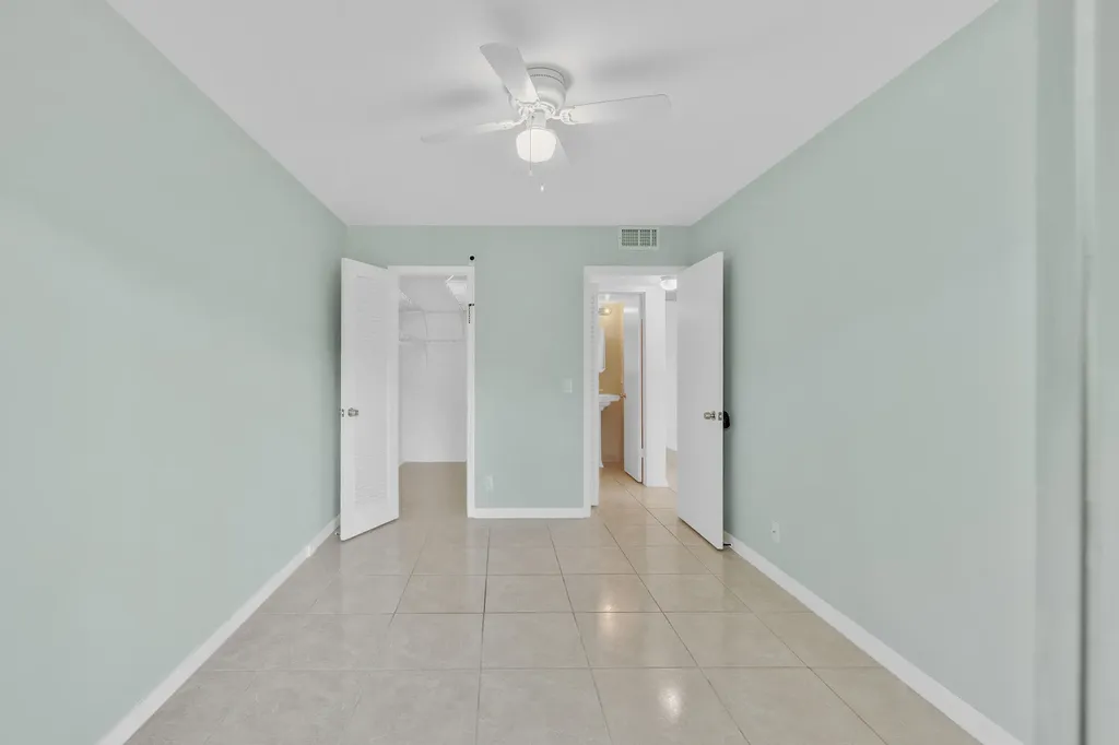 169 Suffolk E Boca Raton FL 33434