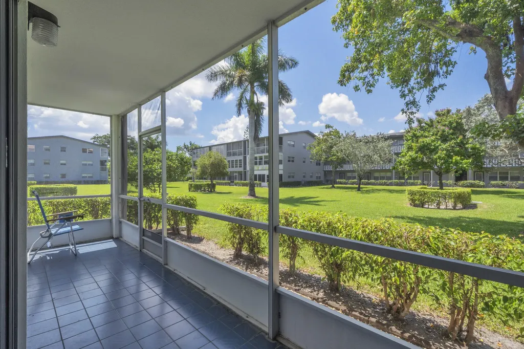 169 Suffolk E Boca Raton FL 33434