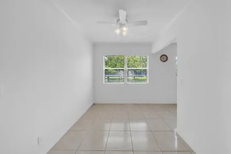 169 Suffolk E Boca Raton FL 33434