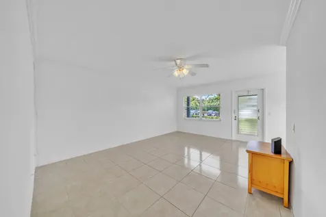 169 Suffolk E Boca Raton FL 33434